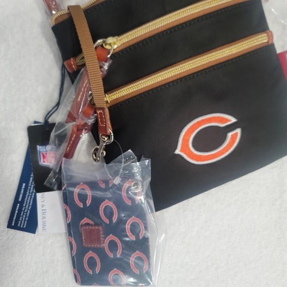 Dooney & Bourke Crossbody Sport - Picture 4 of 6
